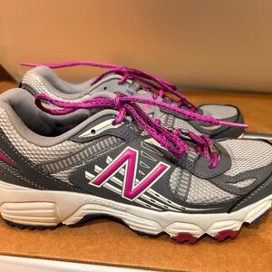 New Balance Women's Size 8 510v4 Trail Running Sneakers